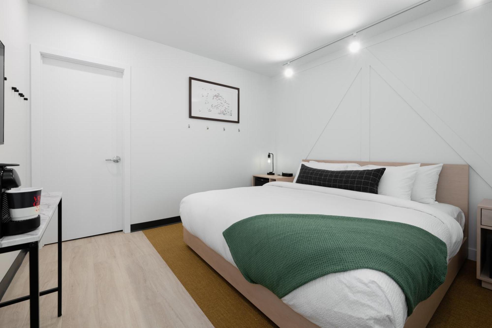 Vrge Revelstoke Hotel ภายนอก รูปภาพ