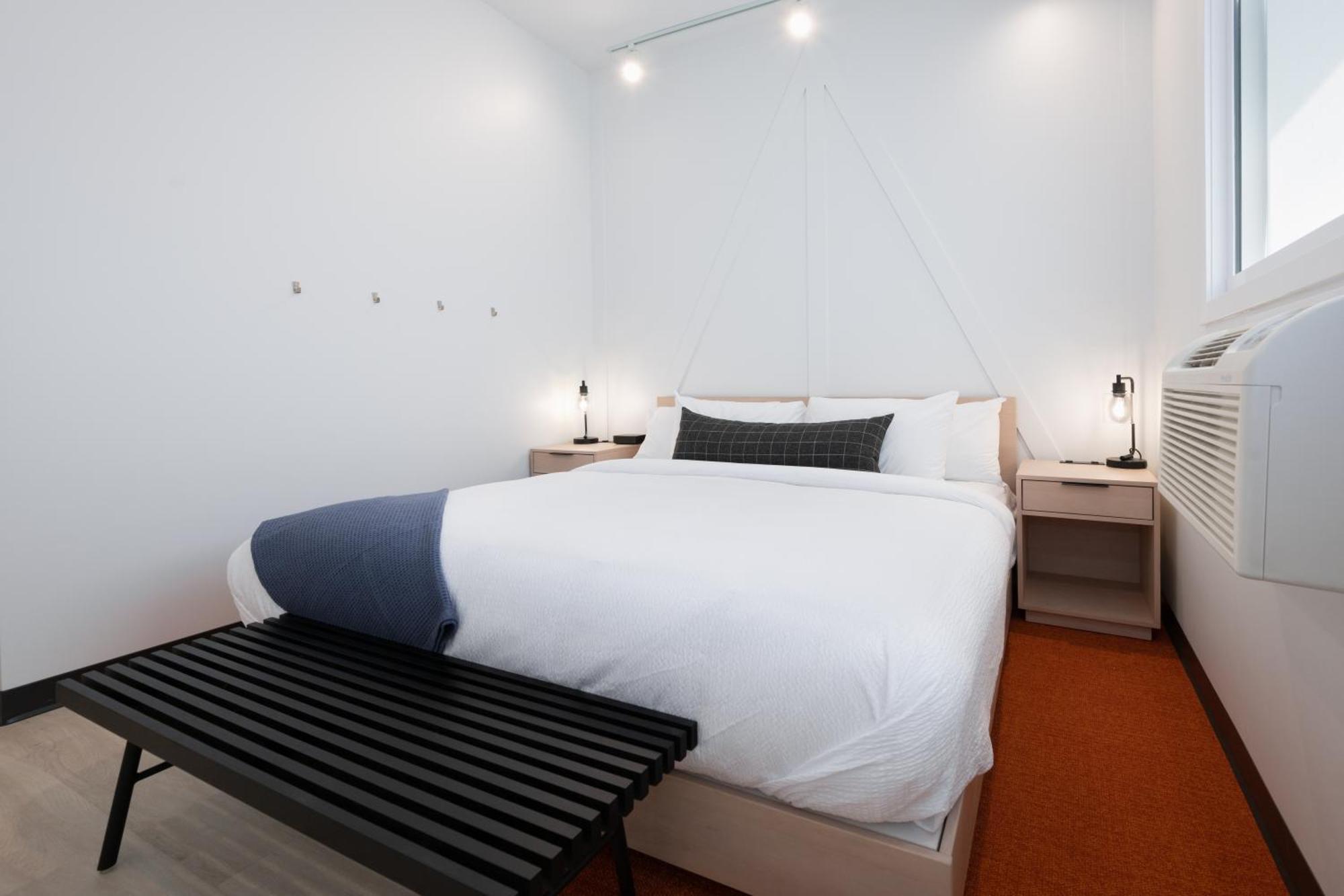 Vrge Revelstoke Hotel ภายนอก รูปภาพ